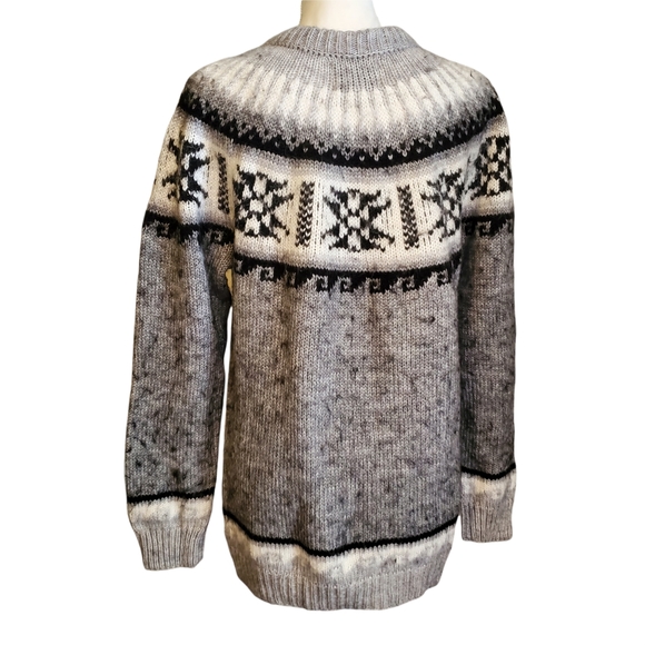 EUC Alpaca Connection Hand Maid Crew Neck Sweater - Picture 5 of 9